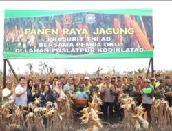 Inovasi Mikroba Danpuslatpur Kodiklatad Brigjen Dany Rakca sukseskan Panen Raya Jagung Bikin Petani Tercengang!