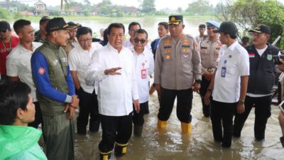 Bupati dan Kapolresta Tangerang : Tinjau Banjir di Pasir Ampo Kresek