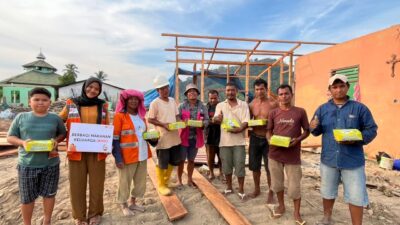 *Rumah Zakat Salurkan 100 Paket Berbagi Makanan Keluarga (BMK) untuk Penyintas Banjir di Desa Hutagodang, Tapanuli Selatan*