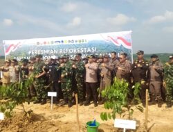 Reforestasi Tahap I TNTN Dimulai, Danrem 031/WB Brigjen TNI Dr. Agustatius Sitepu, S.Sos.,M.Si.,M.Han Tegaskan Dukungan TNI untuk Pemulihan Ekosistem