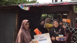 *RUMAH ZAKAT SALURKAN 100 PAKET FIDYAH UNTUK WARGA DI SIALANGMUNGGU, PEKANBARU*