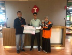 Sinergi Satu Tahun, MTT dan Rumah Zakat Salurkan Beasiswa Pendidikan di Pekanbaru