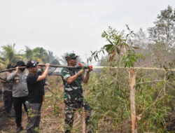 Danrem 031/WB, Brigjen TNI Dr Agustatius Sitepu, S.Sos., M.Si., M.Han Pimpin Langsung Penanganan Karhutla di Kota Dumai