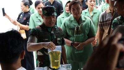Pangdam XIX/Tuanku Tambusai Buka Bazar Ramadan TNI 1447 H dan Serahkan Bingkisan Lebaran