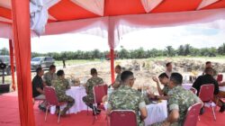 Pastikan Berjalan Baik, Danrem 031/WB Brigjen TNI Dr. Agustatius Sitepu Dampingi Pangdam XIX/TT Kunjungi Pembangunan Korem 031/WB