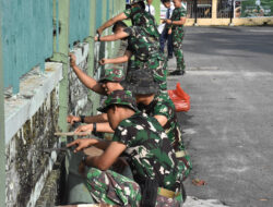 Danrem 031/Wira Bima Pimpin Aksi Bersih-Bersih di Sekolah Kartika Pekanbaru, Tanamkan Budaya Peduli Lingkungan kepada Para Pelajar