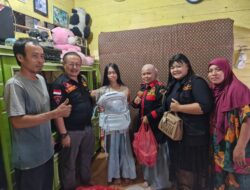 DPC GRIB Jaya Pekanbaru Serahkan Bantuan Peralatan Sekolah kepada Ayla Azzuhra Balqis, Siswi Kurang Mampu yang Sempat Gagal Lolos SPMB