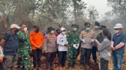 Medan Berat Tak Surutkan Langkah, Kodam XIX/TT Bersama Tim Gabungan Kendalikan Karhutla di Kerumutan